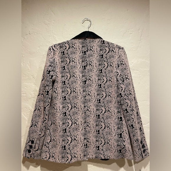 FREE PEOPLE {RARE} Femme Print Snake Blazer - Picture 4 of 10
